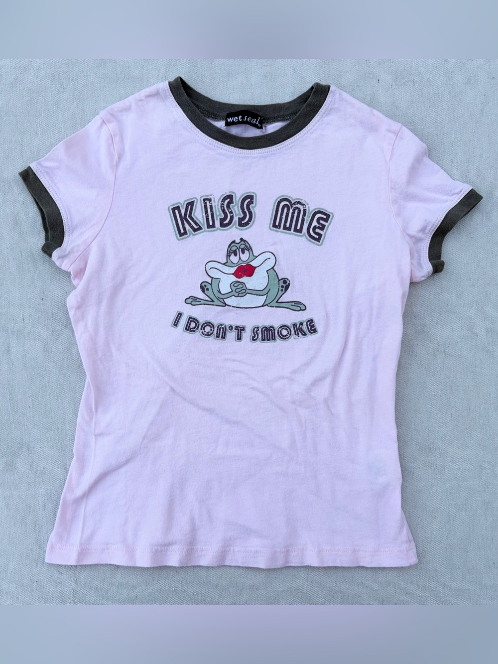 Wet Seal “Kiss Me I Don’t Smoke” Pink & Green Ringer Baby Tee, Y2K Graphic Shirt